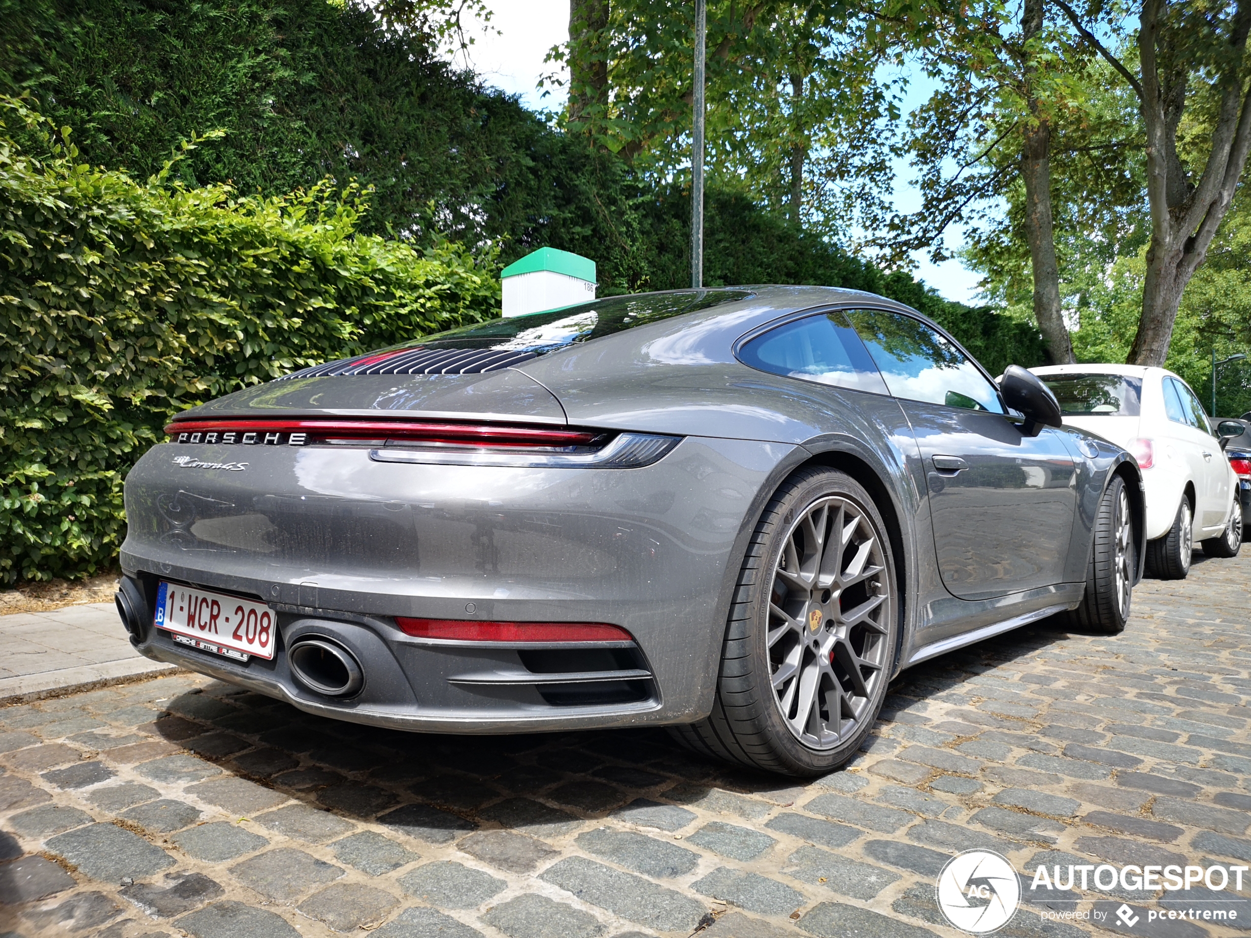 Porsche 992 Carrera 4S