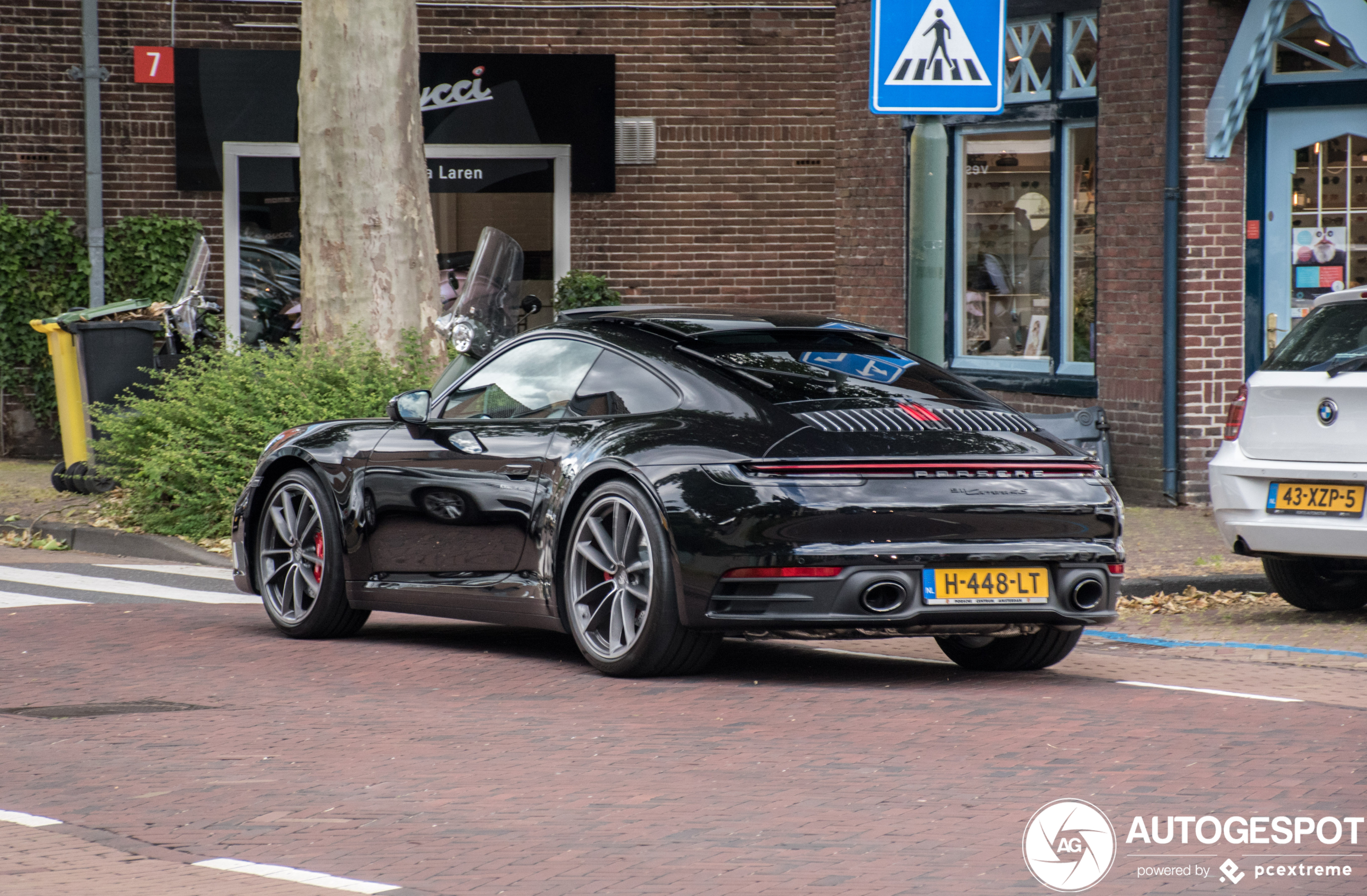 Porsche 992 Carrera 4S