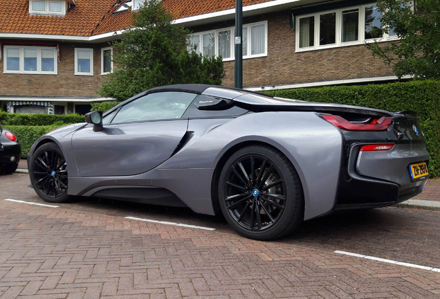 BMW i8 Roadster