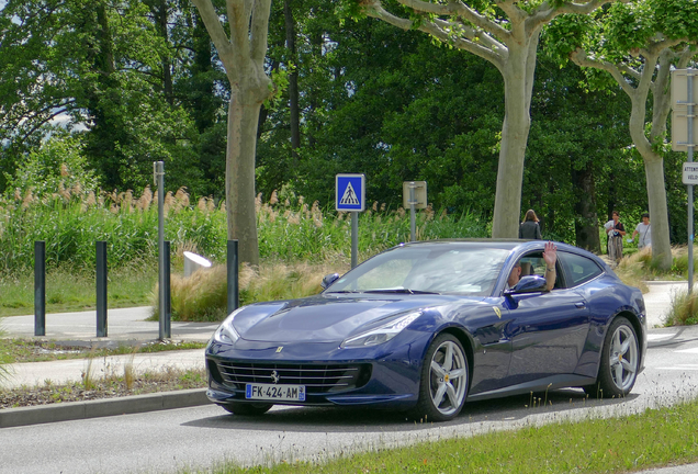 Ferrari GTC4Lusso