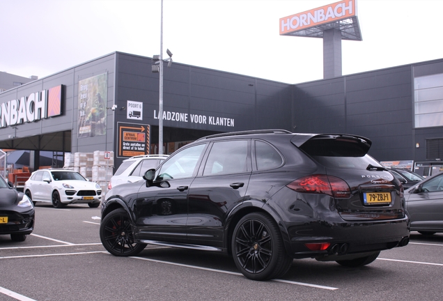 Porsche 958 Cayenne GTS