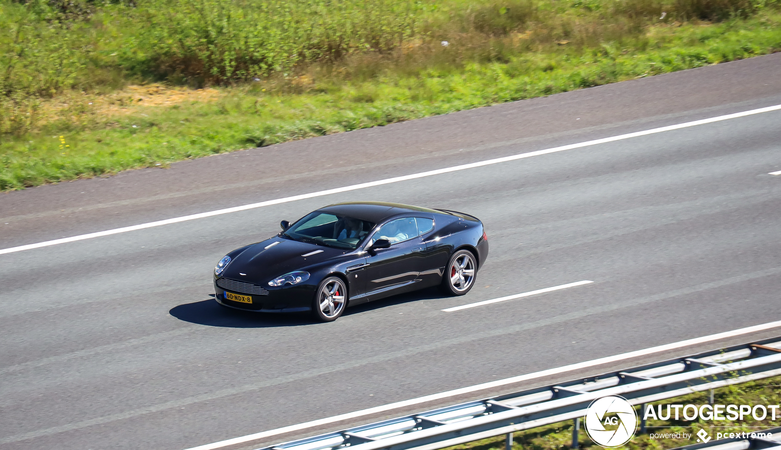 Aston Martin DB9