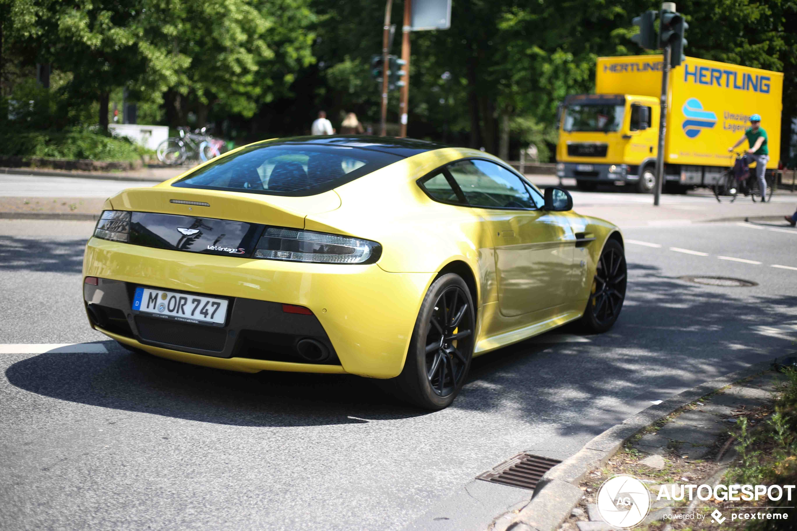 Aston Martin V12 Vantage S