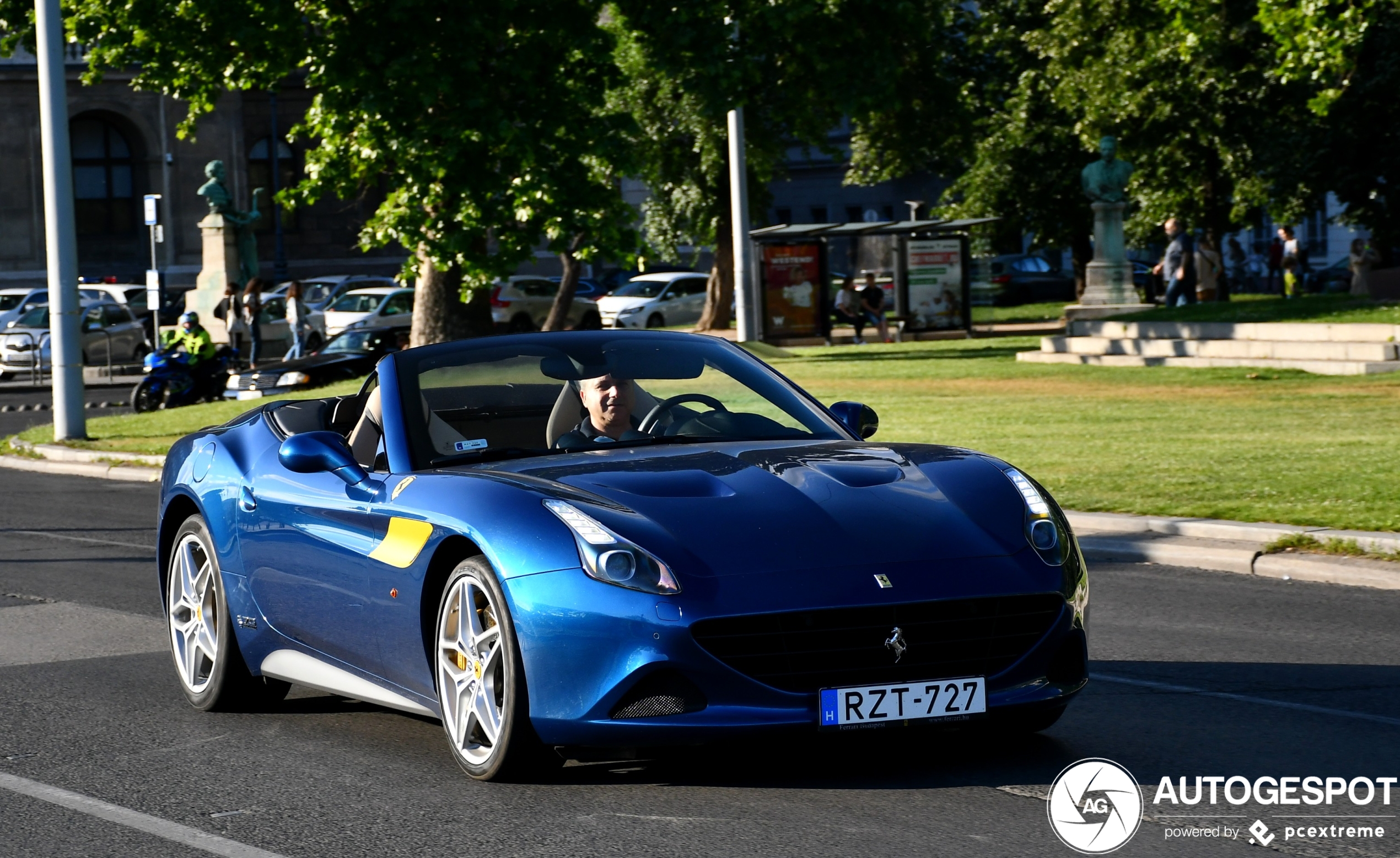 Ferrari California T