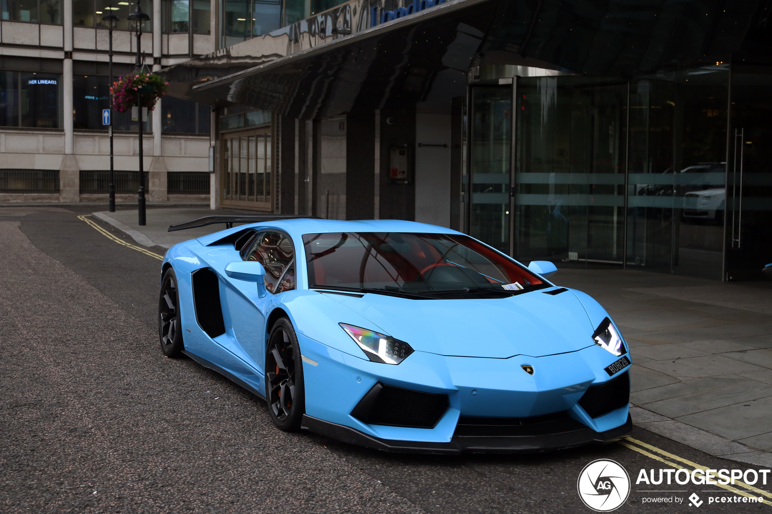 Lamborghini Aventador LP700-4