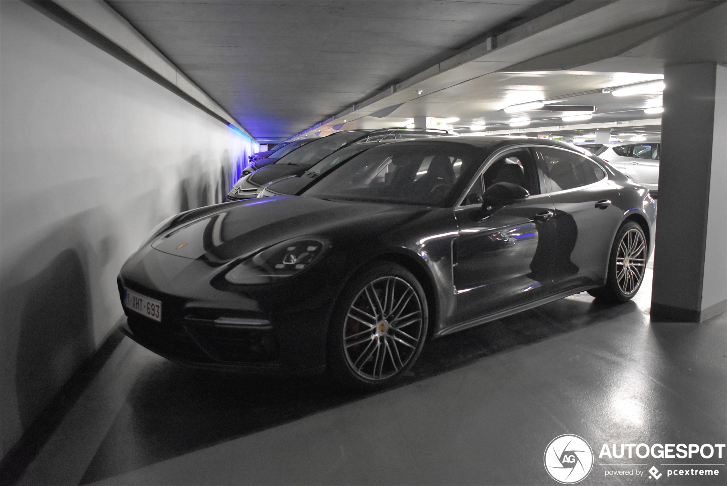 Porsche 971 Panamera Turbo