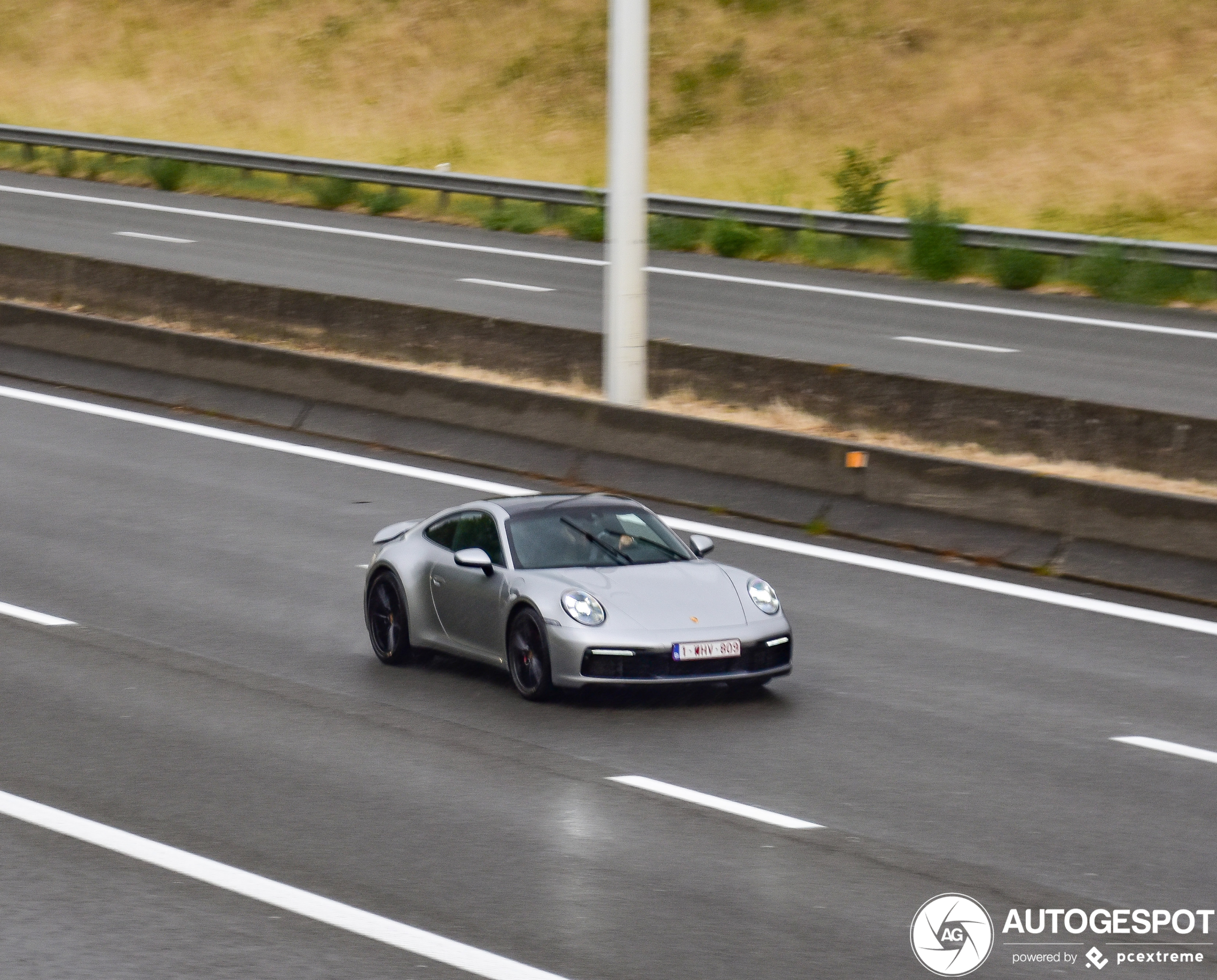 Porsche 992 Carrera 4S