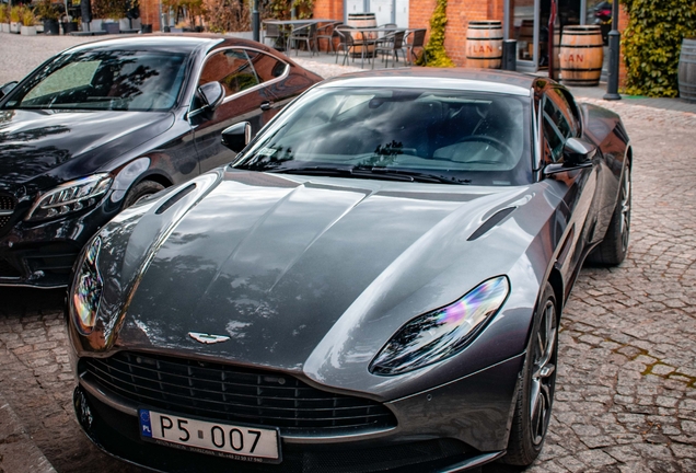 Aston Martin DB11 V8