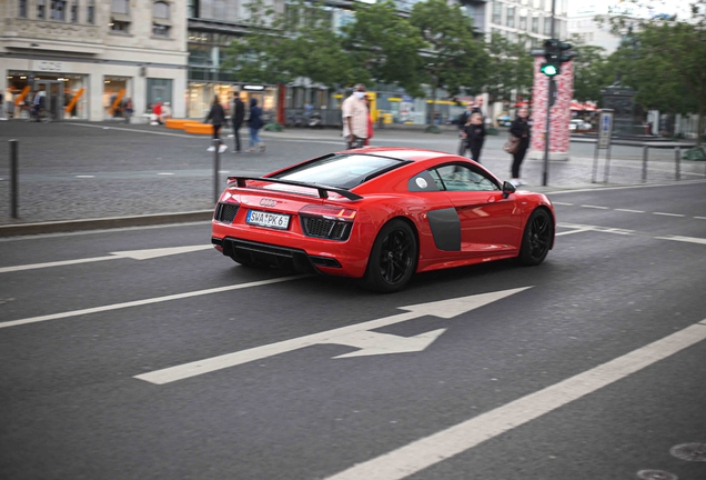 Audi R8 V10 Plus 2015