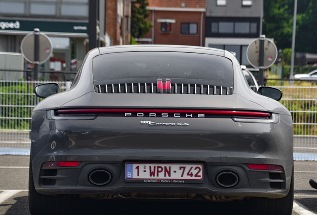 Porsche 992 Carrera 4S