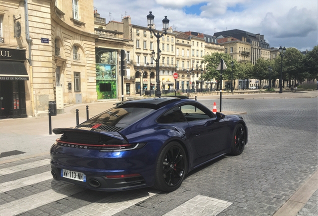 Porsche 992 Carrera 4S