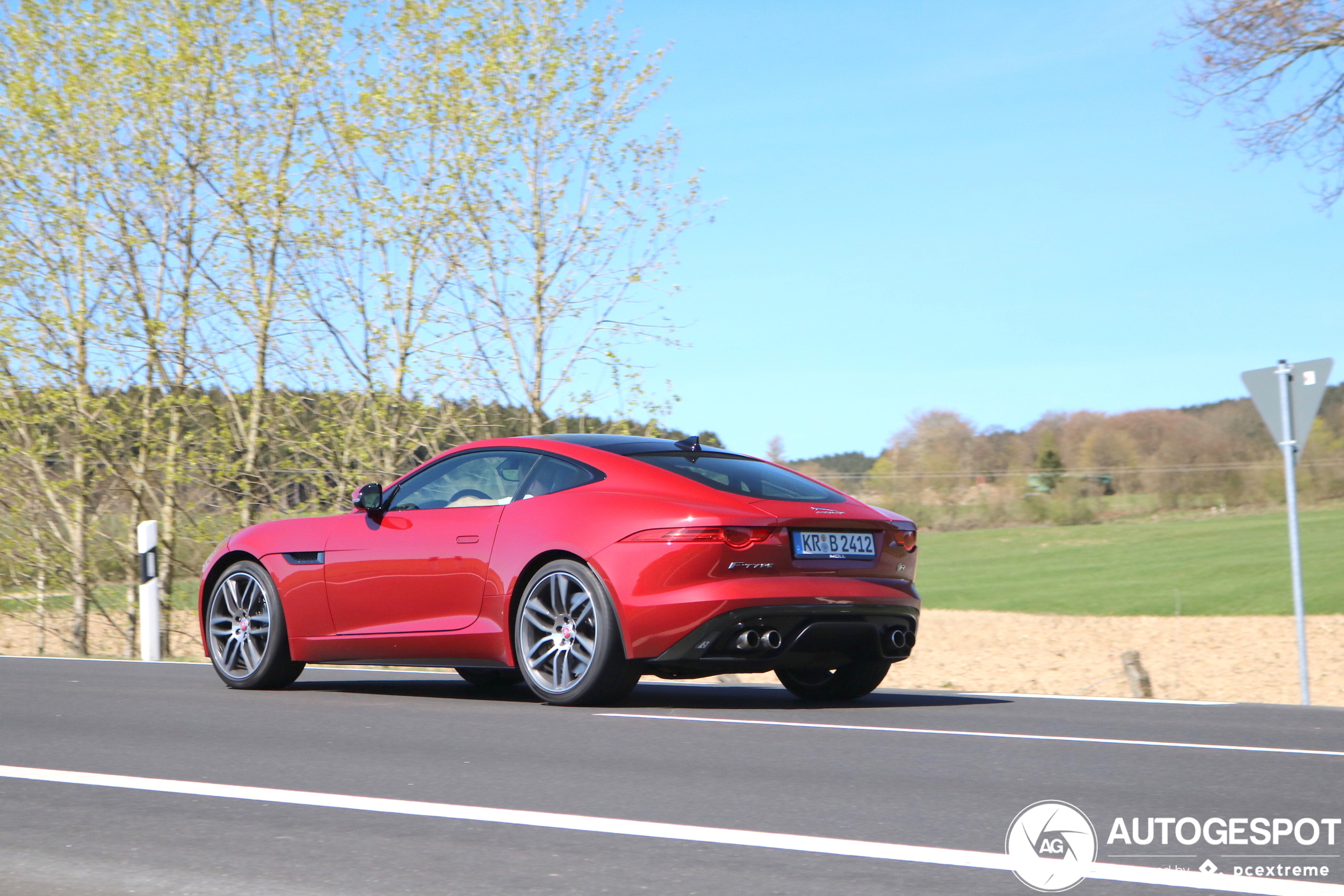 Jaguar F-TYPE R Coupé