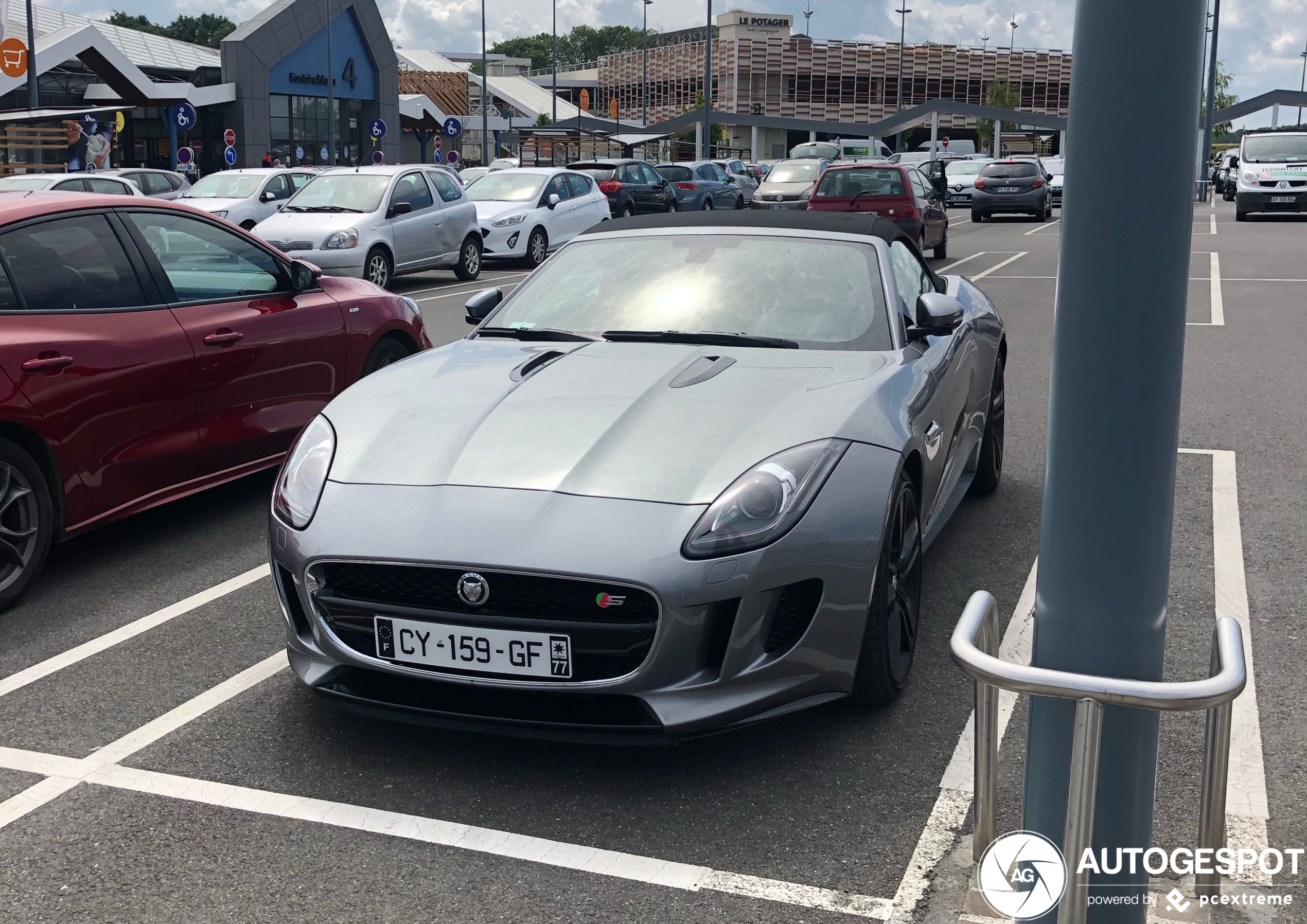 Jaguar F-TYPE S V8 Convertible