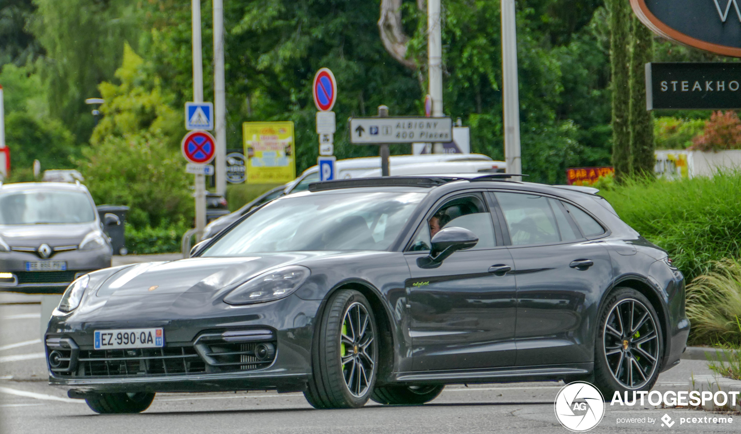 Porsche 971 Panamera Turbo S E-Hybrid Sport Turismo