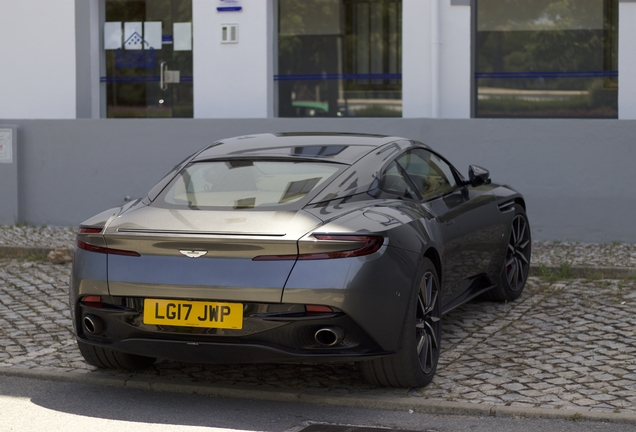 Aston Martin DB11