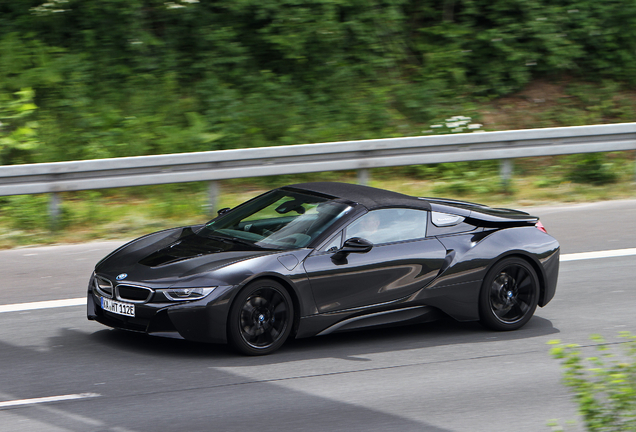 BMW i8 Roadster