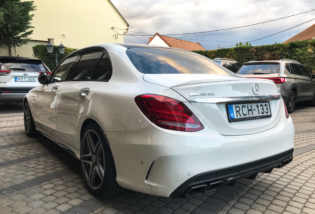 Mercedes-AMG C 63 S W205