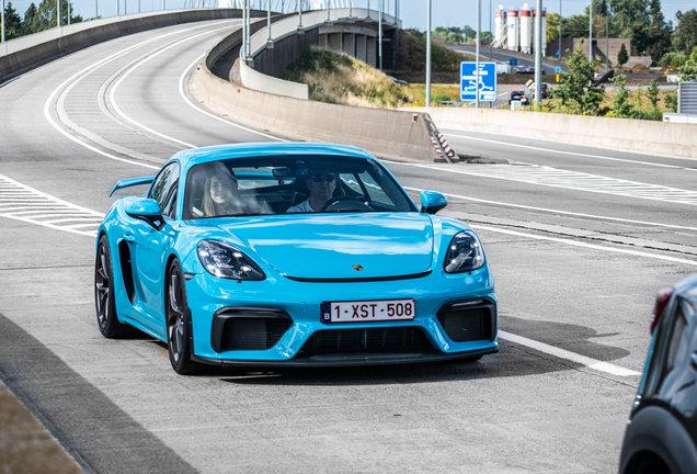 Porsche 718 Cayman GT4