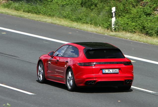 Porsche 971 Panamera GTS Sport Turismo