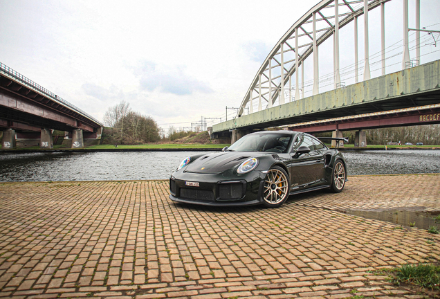 Porsche 991 GT2 RS Weissach Package