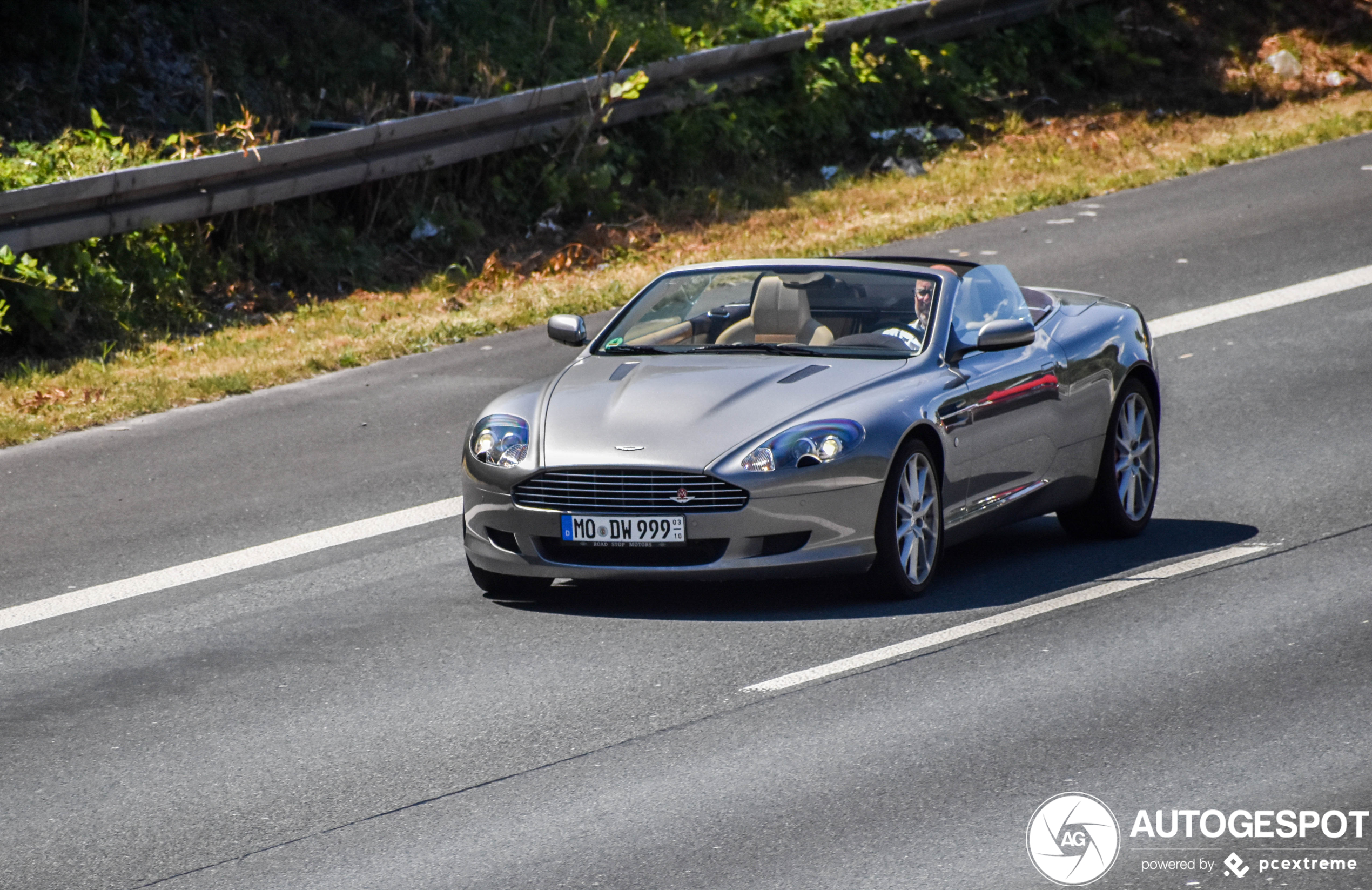 Aston Martin DB9 Volante