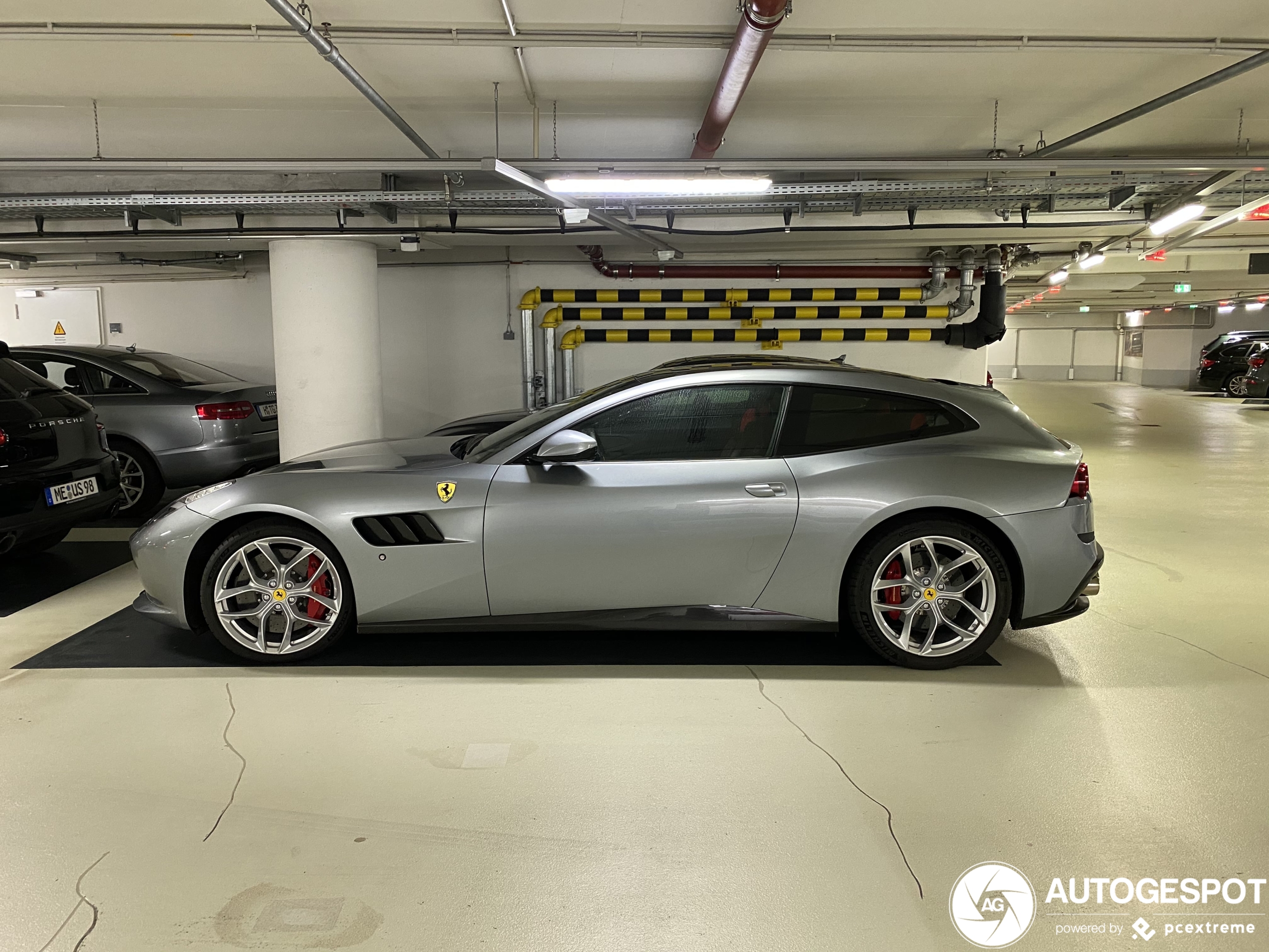 Ferrari GTC4Lusso T