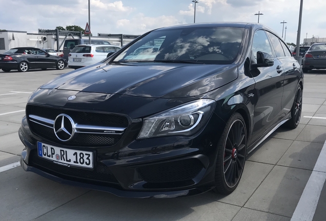 Mercedes-Benz CLA 45 AMG Shooting Brake