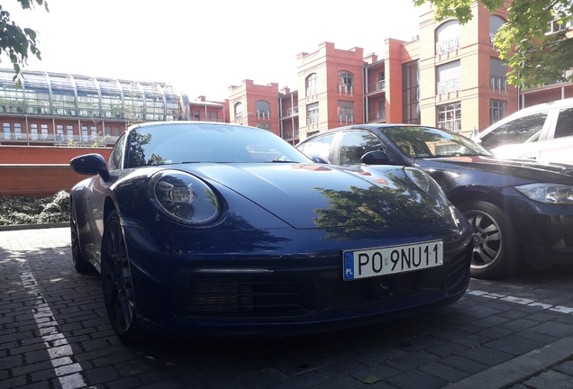 Porsche 992 Carrera 4S