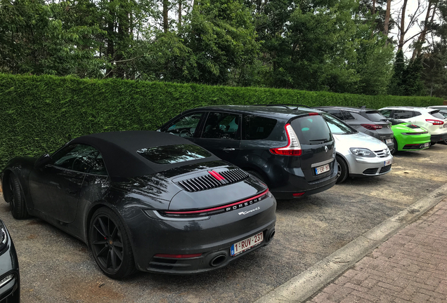 Porsche 992 Carrera 4S Cabriolet