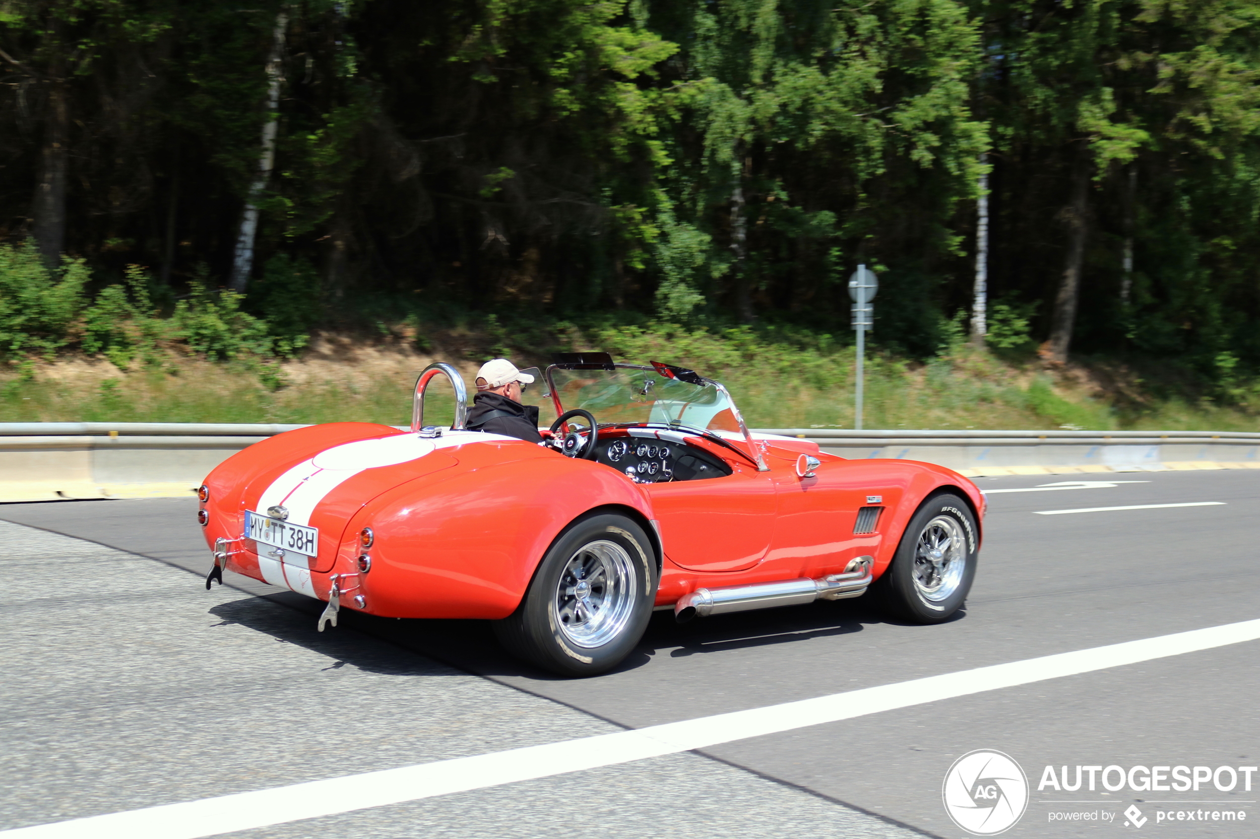 AC Cobra 427