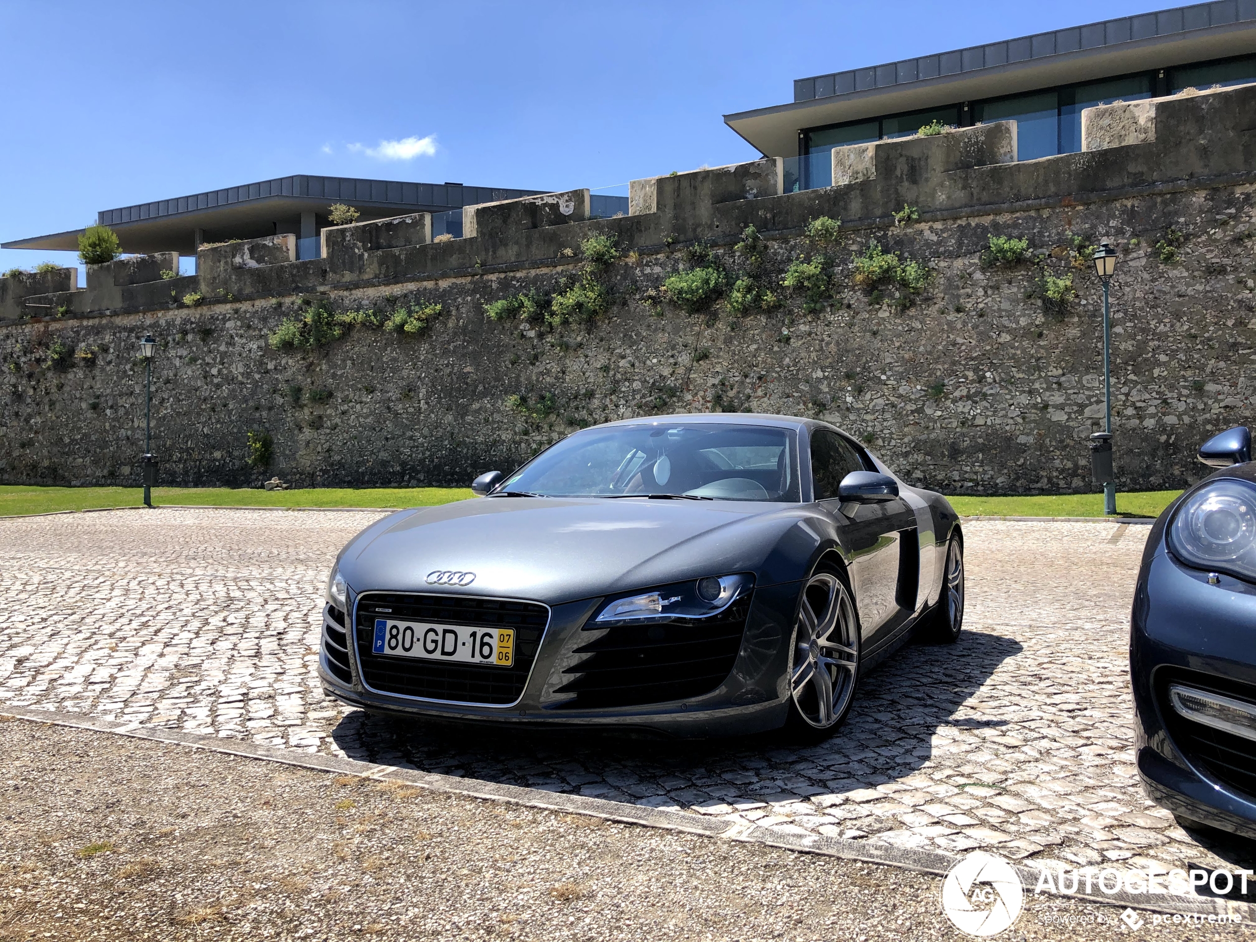 Audi R8