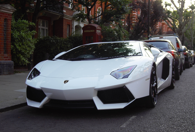 Lamborghini Aventador LP700-4