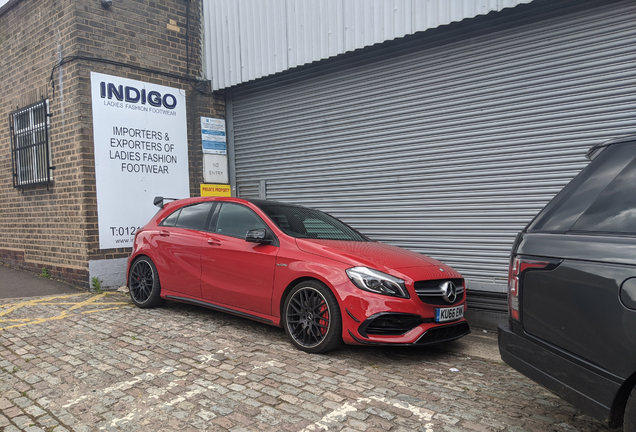 Mercedes-AMG A 45 W176 2015