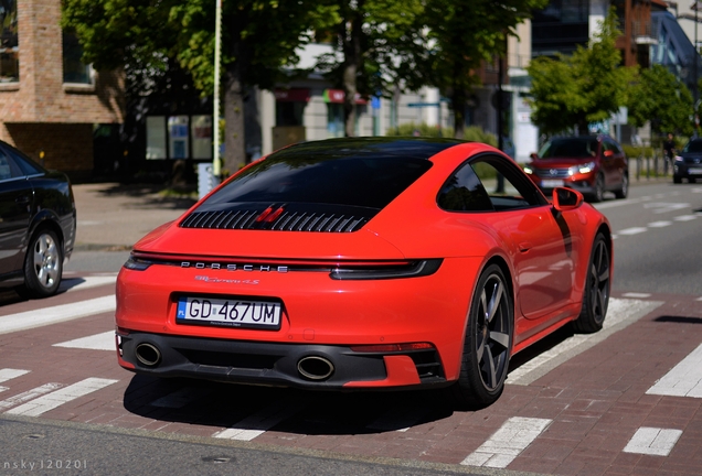 Porsche 992 Carrera 4S