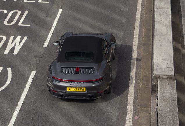 Porsche 992 Carrera 4S Cabriolet