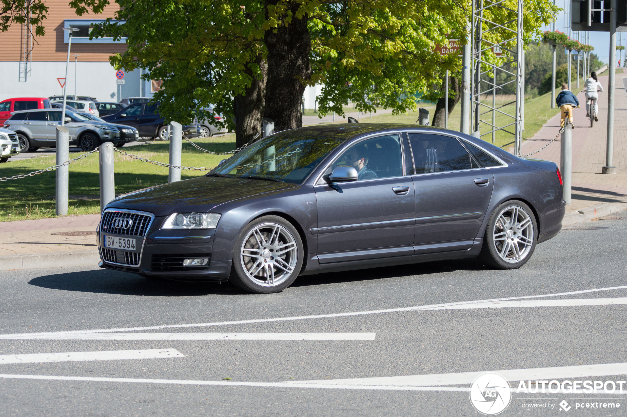 Audi S8 D3