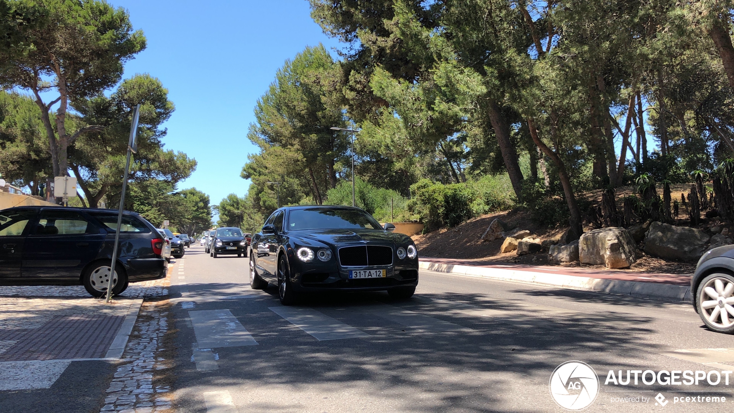 Bentley Flying Spur V8 S