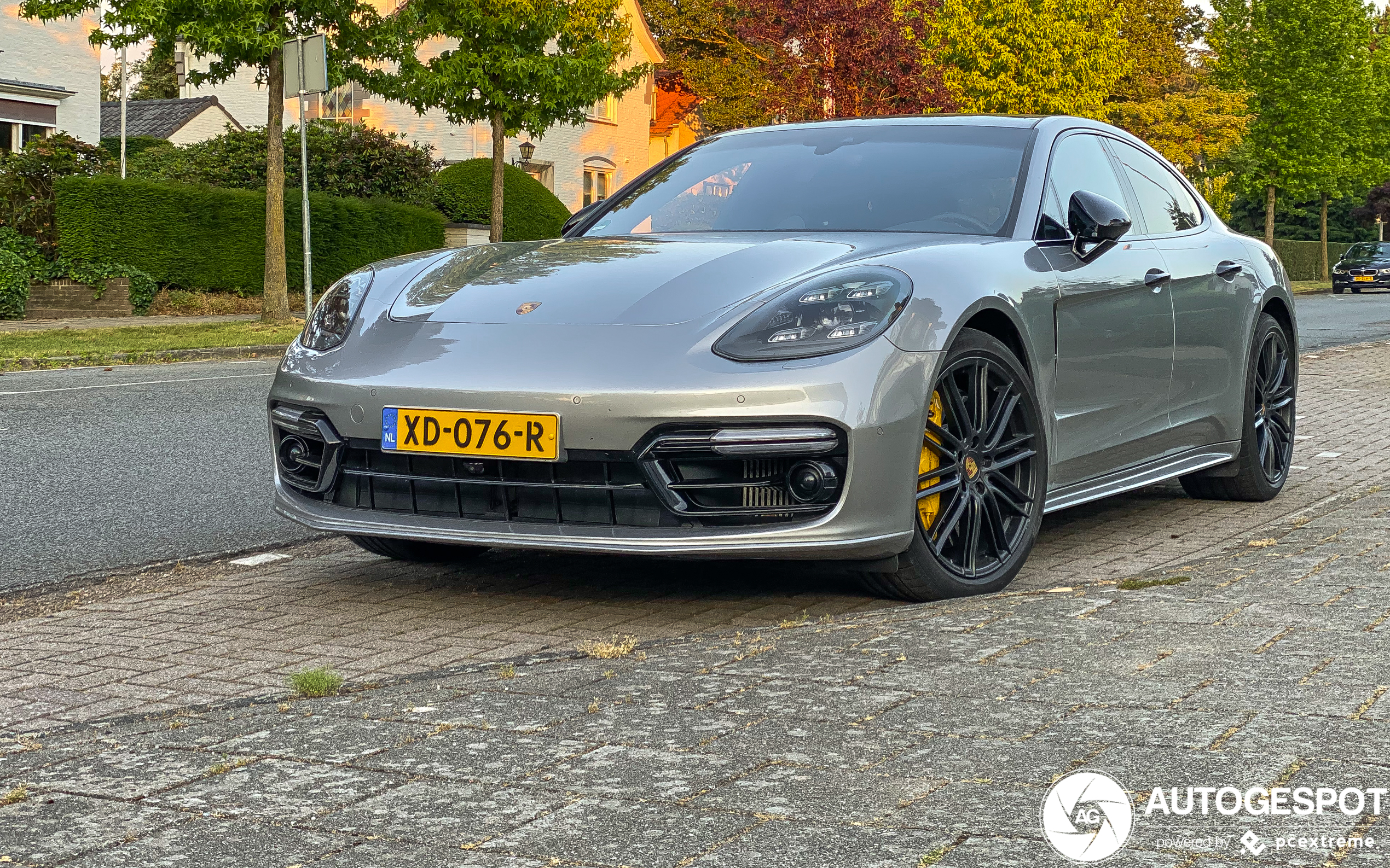 Porsche 971 Panamera Turbo