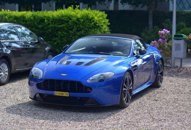 Aston Martin V12 Vantage Roadster