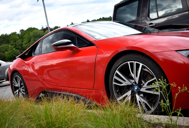 BMW i8 Protonic Red Edition