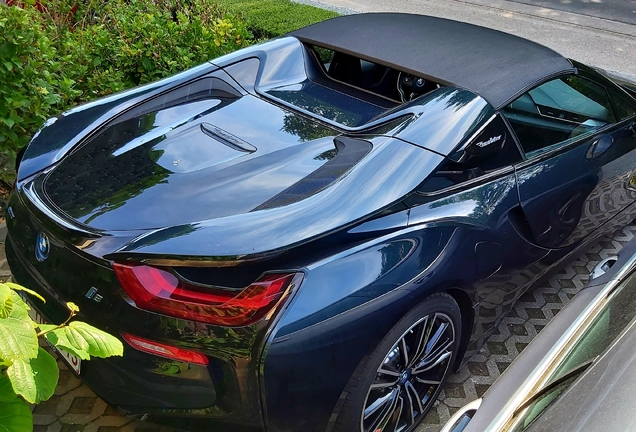 BMW i8 Roadster