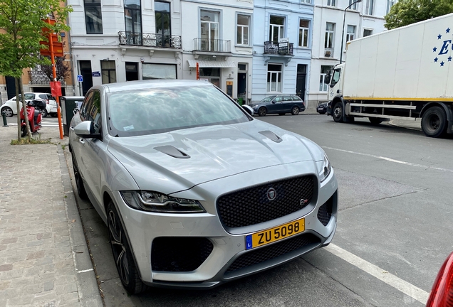 Jaguar F-PACE SVR