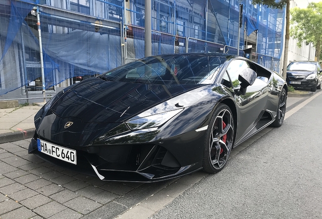 Lamborghini Huracán LP640-4 EVO