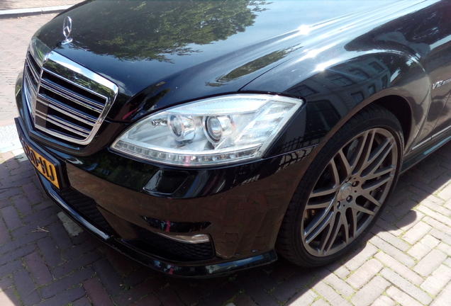 Mercedes-Benz S 65 AMG V221 2010