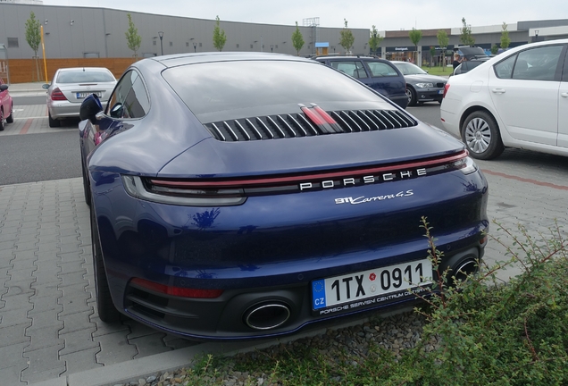 Porsche 992 Carrera 4S