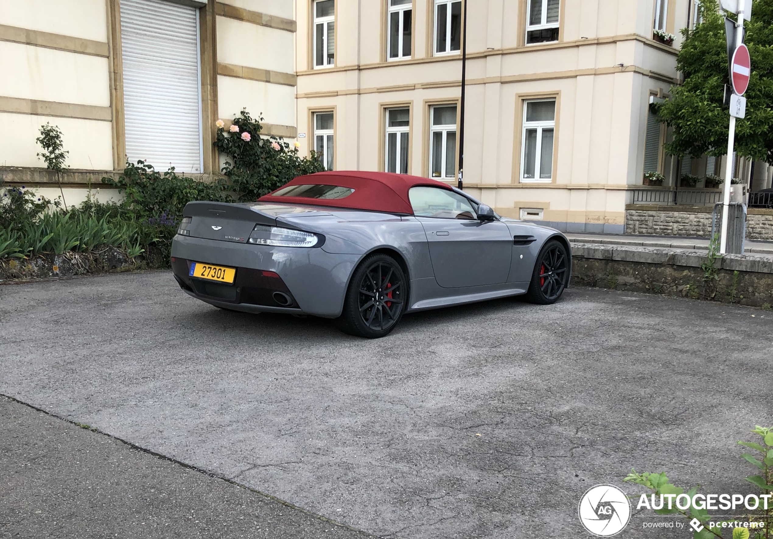 Aston Martin V12 Vantage S Roadster