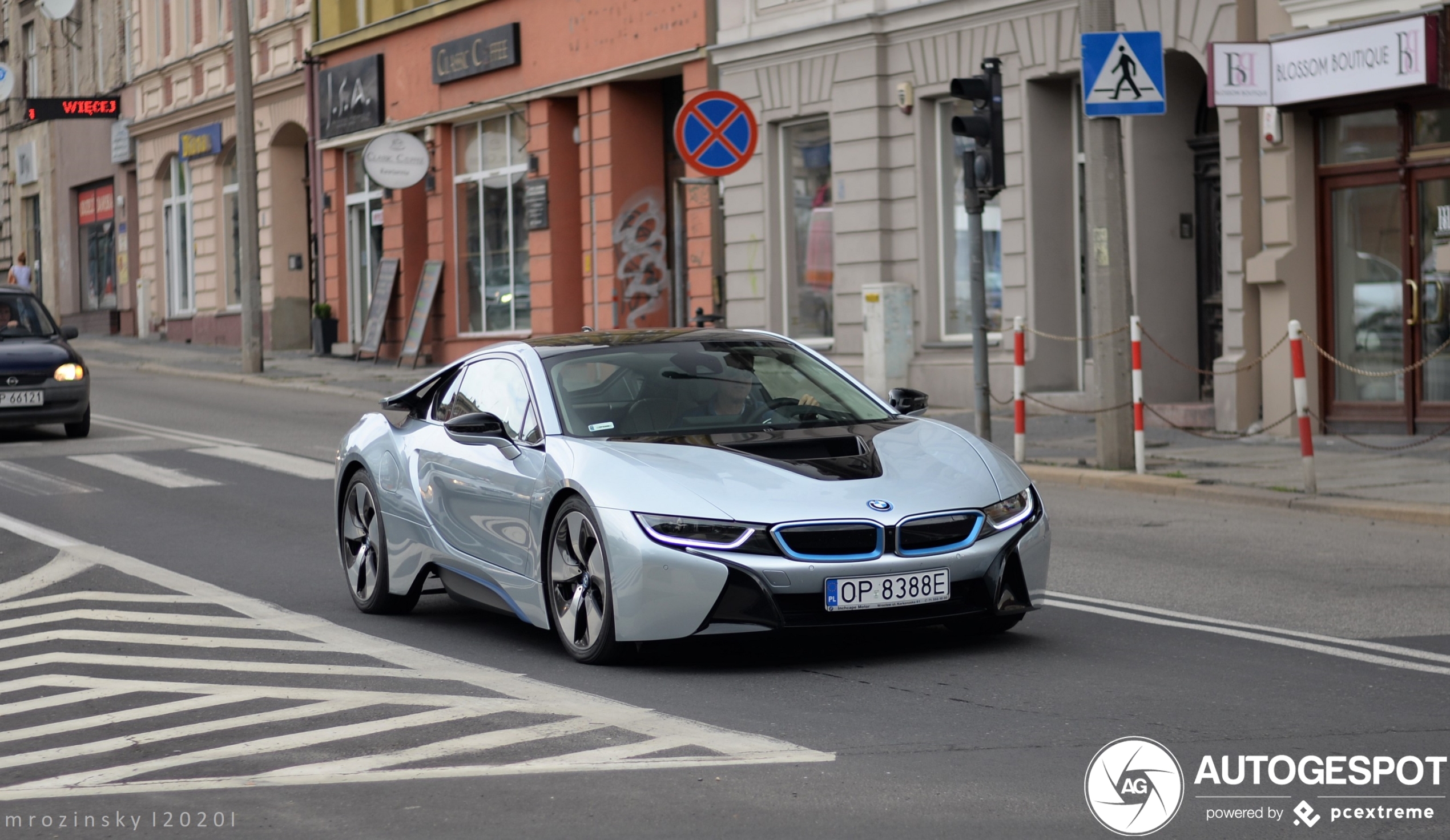 BMW i8