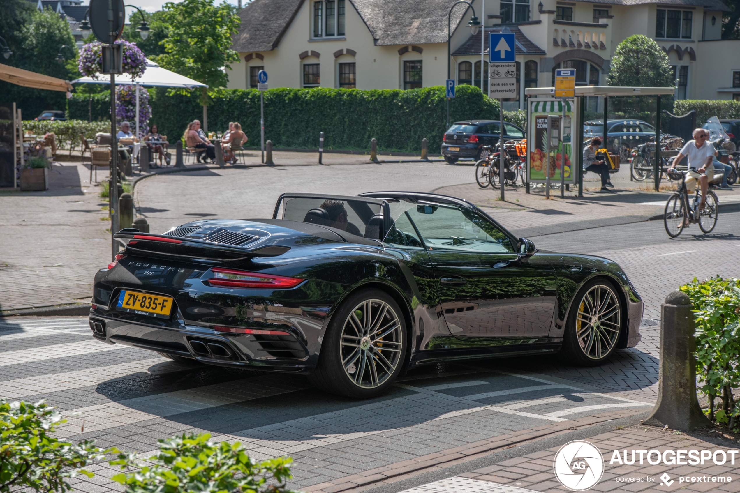 Porsche 991 Turbo S Cabriolet MkII