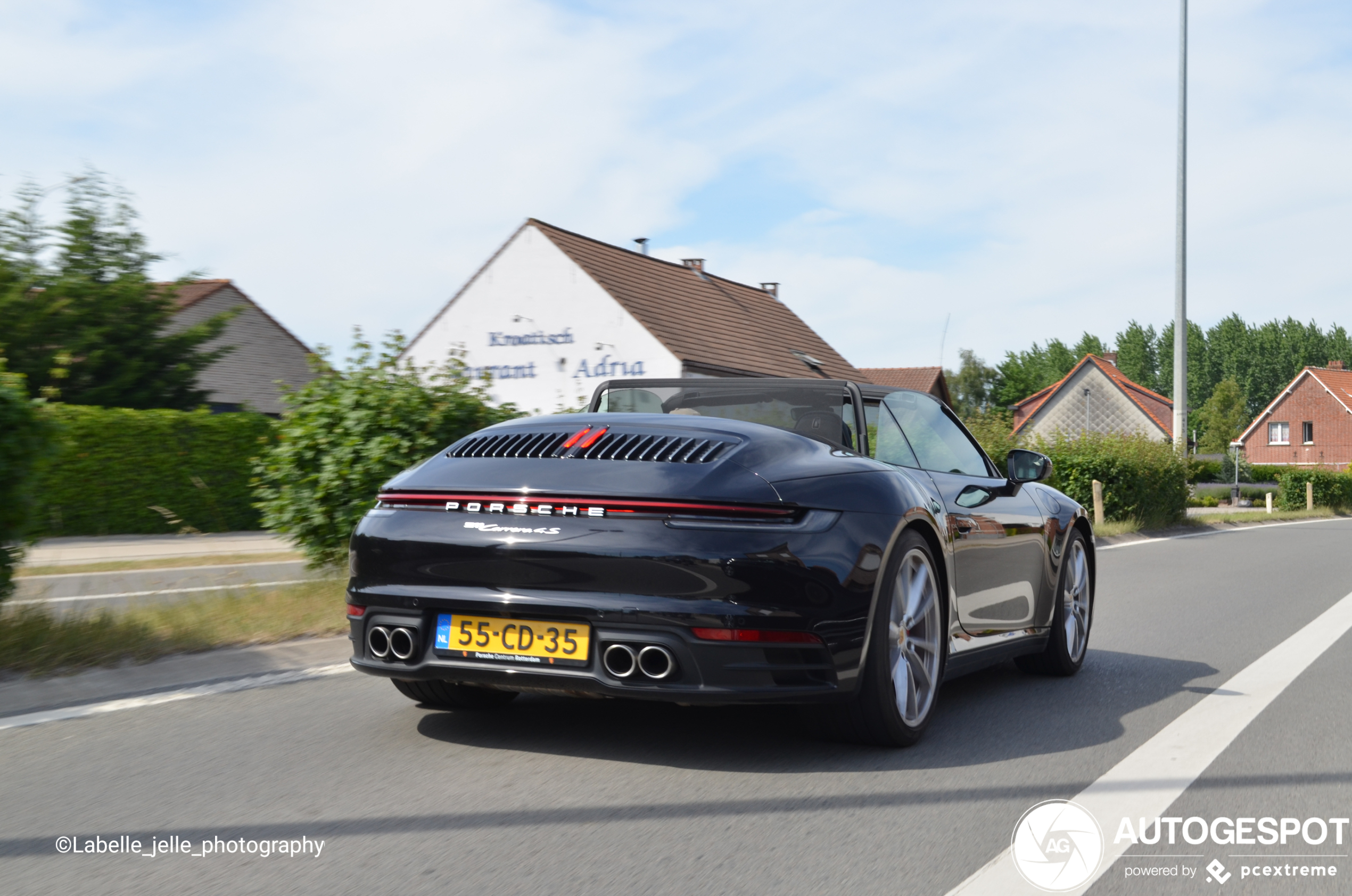 Porsche 992 Carrera 4S Cabriolet