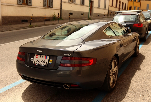 Aston Martin DB9